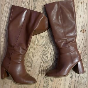 Target knee high brown boots. Size 5. Worn 2x. Perfect condition!